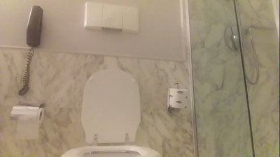 En la bankuvo kun ruĝharulo.
