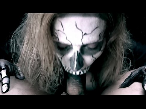 ❤️ Demona knabino suĉanta kokon per sia nigra buŝo kaj glutante kumon. ❌ Anala porno ĉe eo.com-porn-mz.ru ﹏